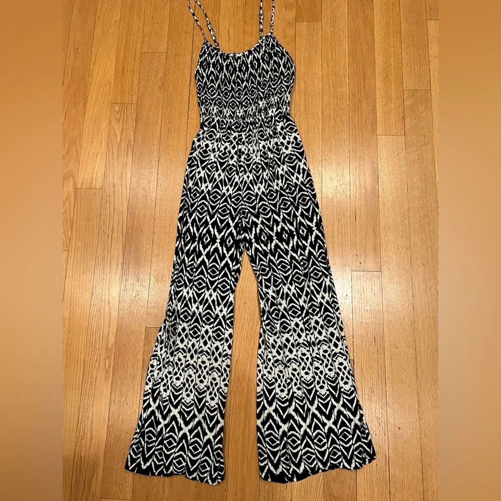 Angie Monochrome Jumpsuit - Picture 2 of 7